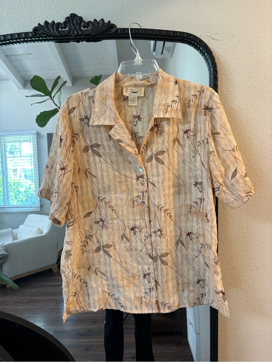 Jordan Tops - Jordan Cream Floral Short-Sleeve Button-Down Shirt vintage beach